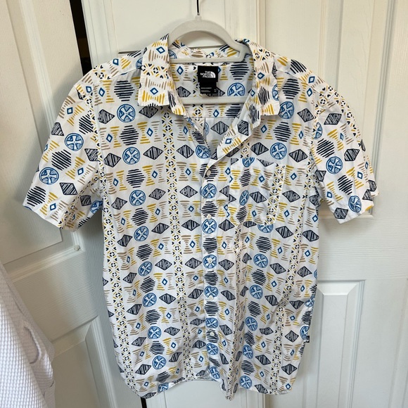 The North Face Men’s Button Down Short Sleeve Pattern Shirt XL - Picture 1 of 6